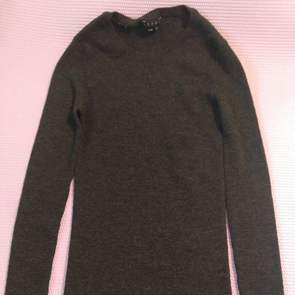 Theory long sleeve tee